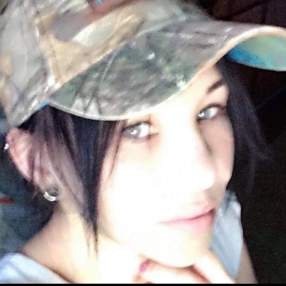 Meet your Posher, Vicky - Picture 1 of 1